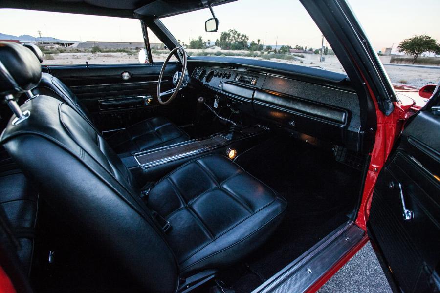  Dodge Charger Daytona Hemi 1969 года  (фото 25 из 29)
